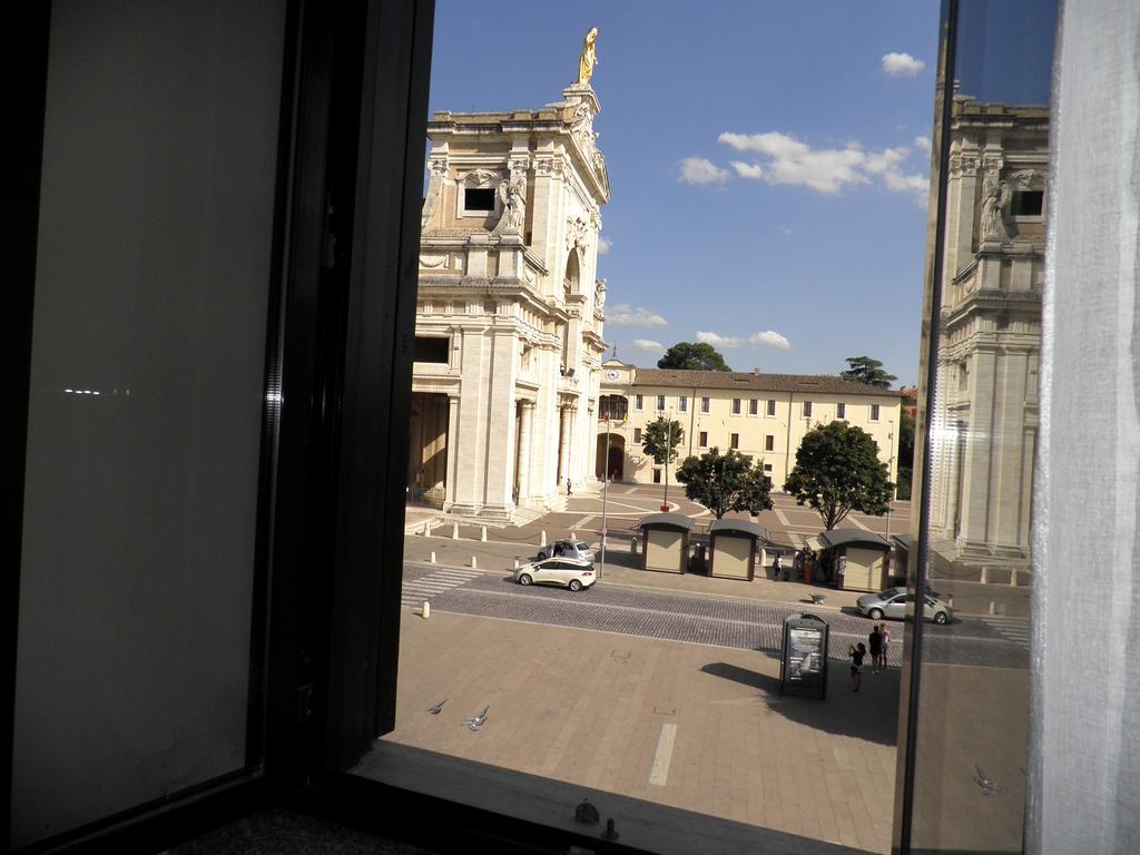 Hotel Piazza Degli Angeli Asyż Zewnętrze zdjęcie