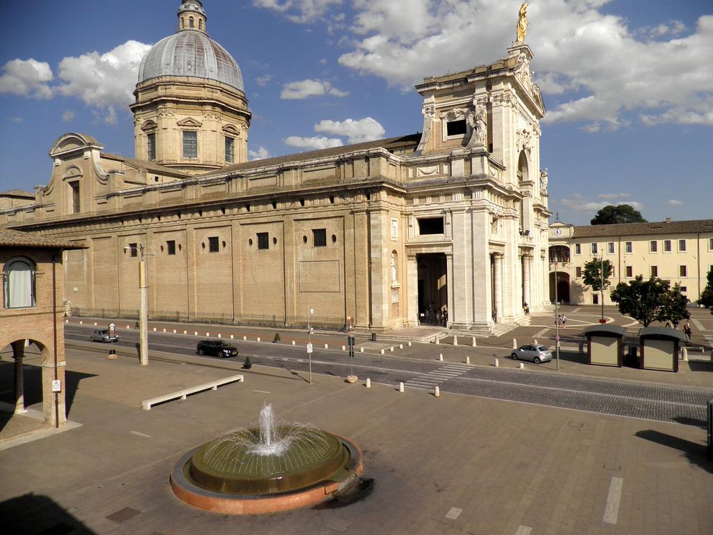 Hotel Piazza Degli Angeli Asyż Zewnętrze zdjęcie